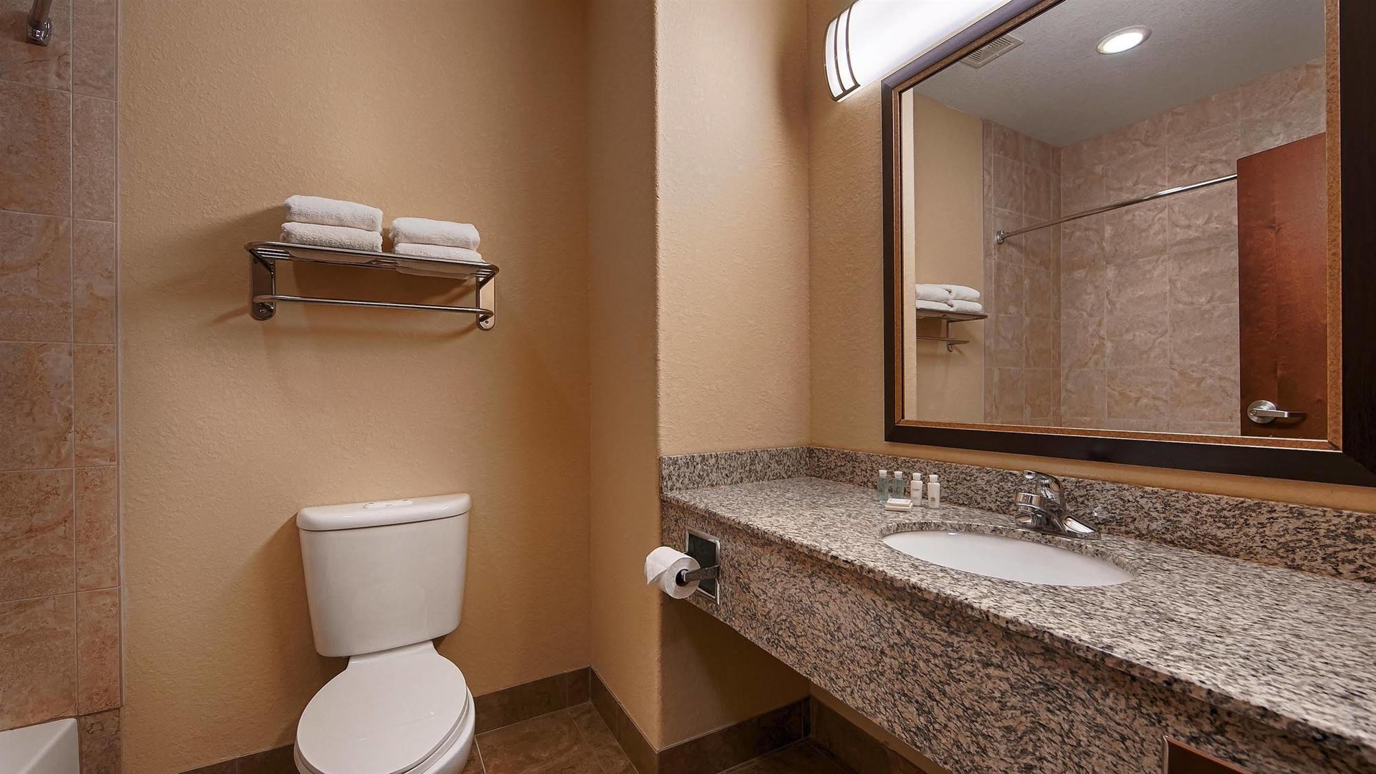 Best Western Bastrop Pines Inn Esterno foto